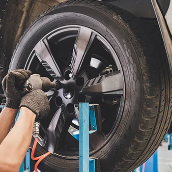 24-Hour Mobile Tire Service in Kendallville, IN